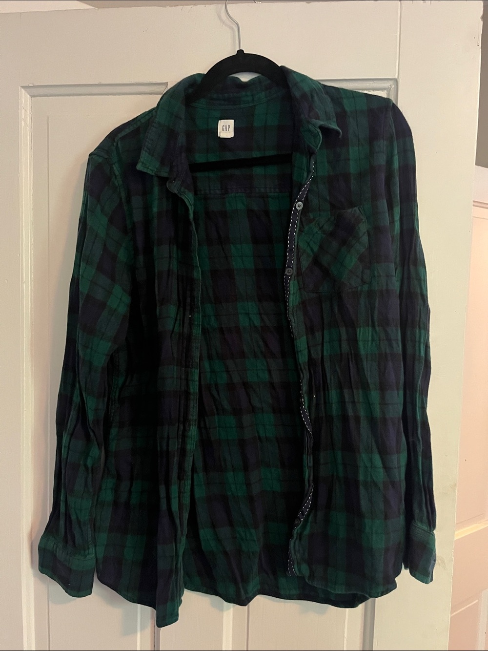 GAP women’s Green & Black Plaid Button-Up Shirt